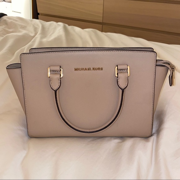 👜 Michael Kors MD Selma Leather Satchel – Vintage Chic Glam 👜 - Picture 2 of 8